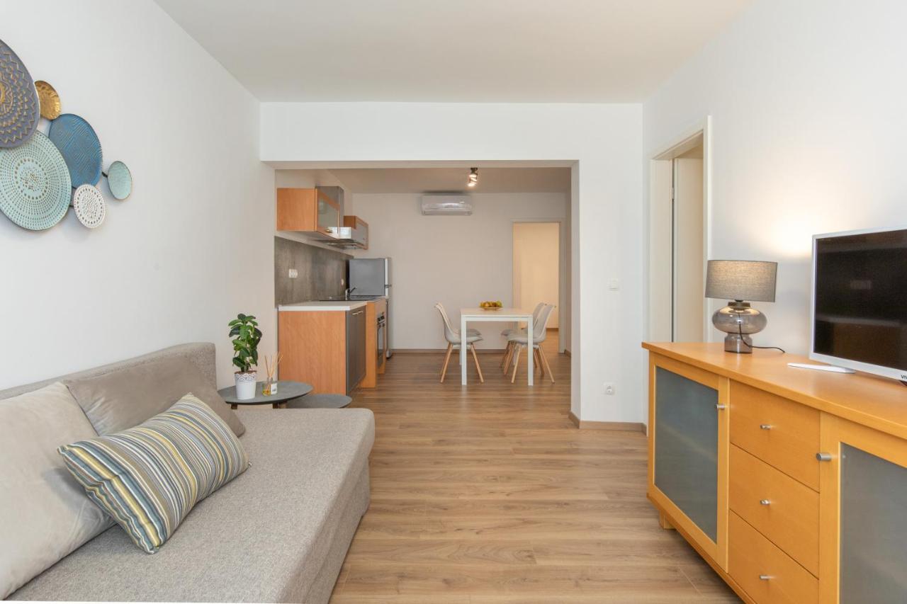 Basic 1 Apartment *